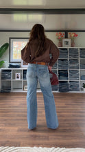 Load image into Gallery viewer, Kerri's - Low Rise Straight Light

