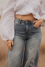 Load image into Gallery viewer, Jessie Jeans
